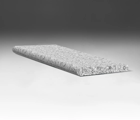 Накладная прямая ступень 1200*350*30, м/р: Южно-Султаевское (фаска пиленая 5*5 мм по одной стороне)